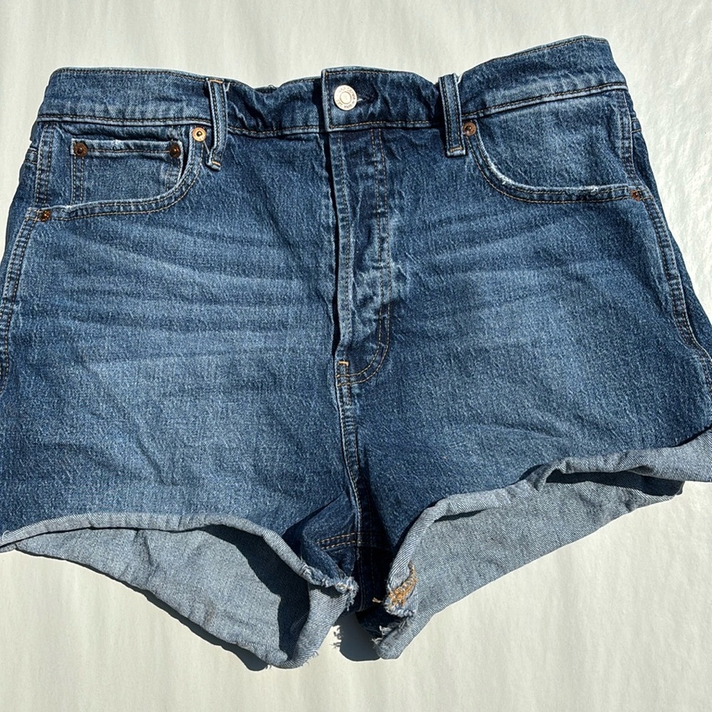 GAP Size 32 Classic Blue Denim Women's Shorts